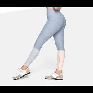 Outdoor Voice Medium Rise 3/4 Dipped Leggings